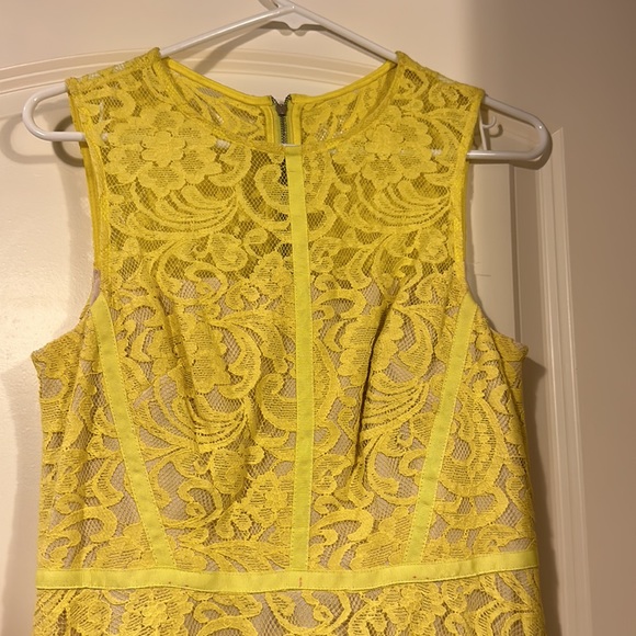 Lace yellow sundress size 4 - Picture 2 of 3